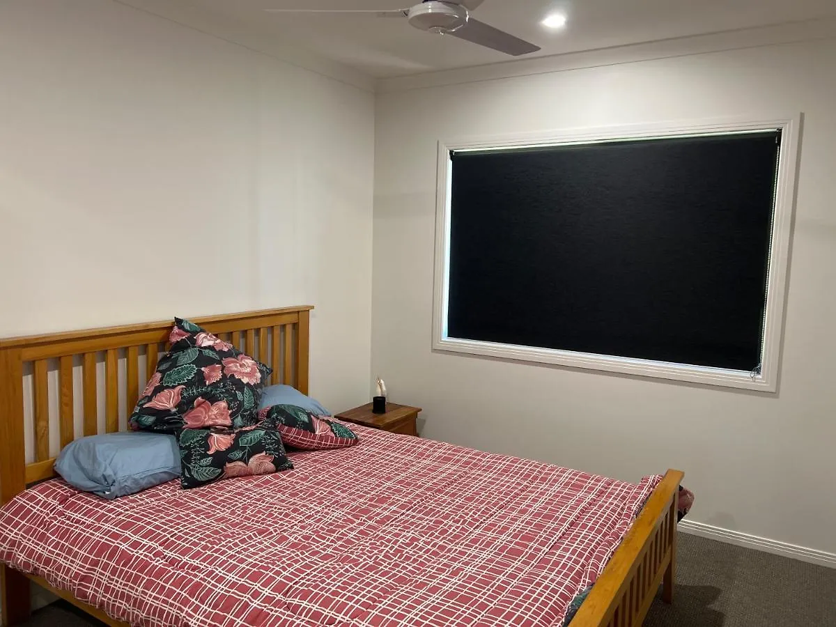 Kookaburra Lodge Airlie Beach Australia